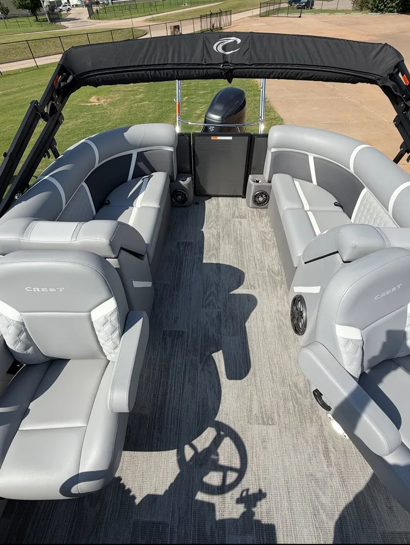 Slide: The Image of Crest 220 SLC 2025 - 3