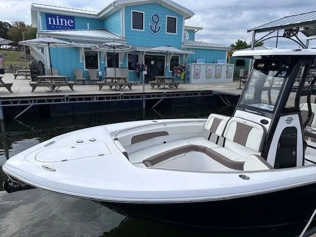 Slide: The Image of Tidewater 232 SS 2025 - 18