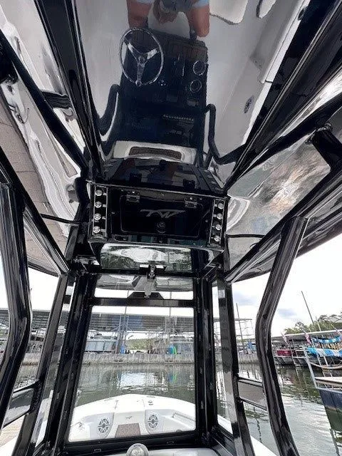 Slide: The Image of Tidewater 232 SS 2025 - 7