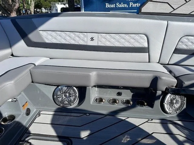 Slide: The Image of Varatti Z2474 2025 - 6