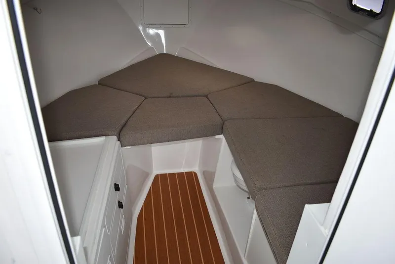 Slide: The Image of Steiger Craft 31 Miami 2023 - 105