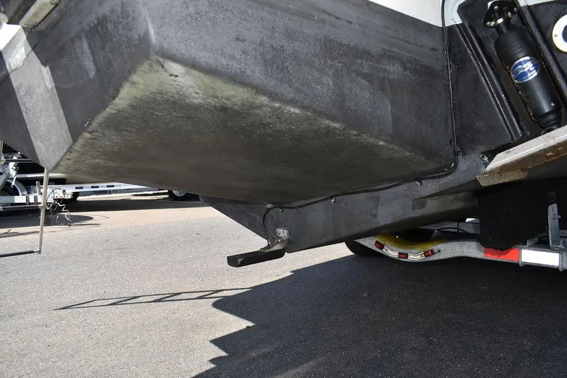 Slide: The Image of 2023 Steiger Craft 31 Miami boat hull and trailer detail. - 35