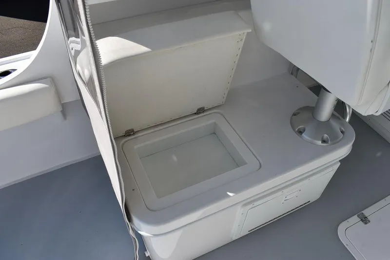 Slide: The Image of Steiger Craft 31 Miami 2023 - 56