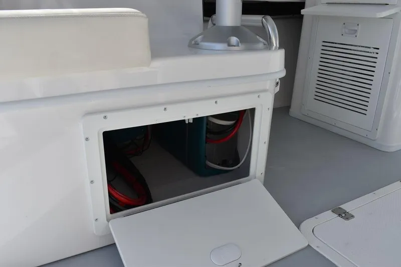 Slide: The Image of Steiger Craft 31 Miami 2023 - 58