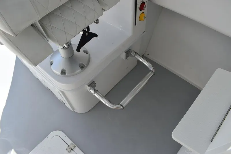 Slide: The Image of Steiger Craft 31 Miami 2023 - 61