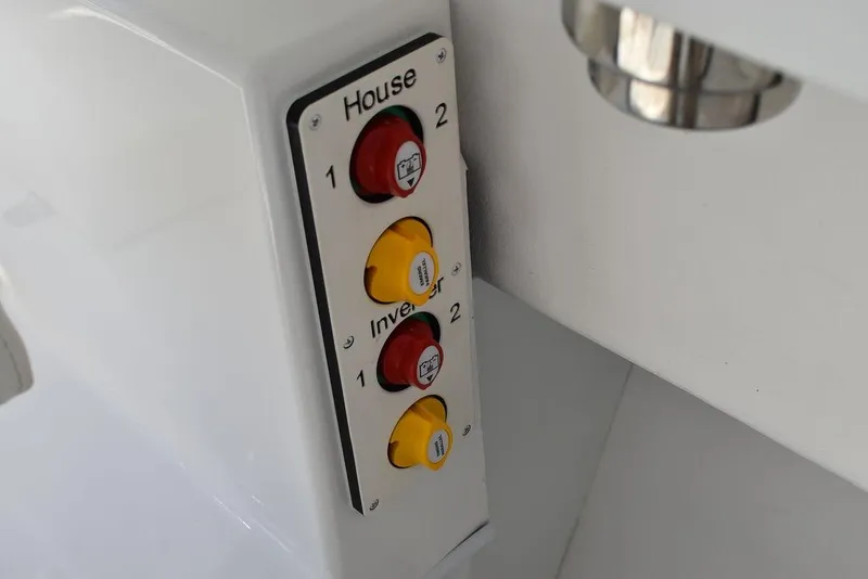 Slide: The Image of Steiger Craft 31 Miami 2023 - 64