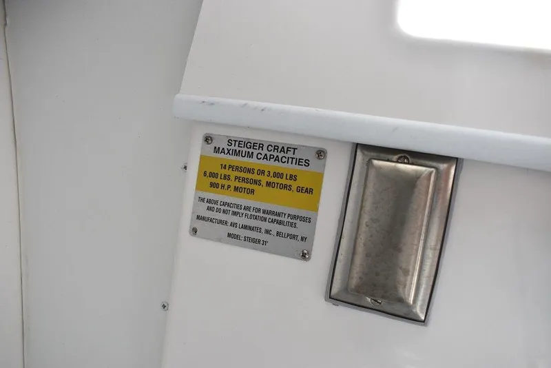 Slide: The Image of Steiger Craft 31 Miami 2023 - 80