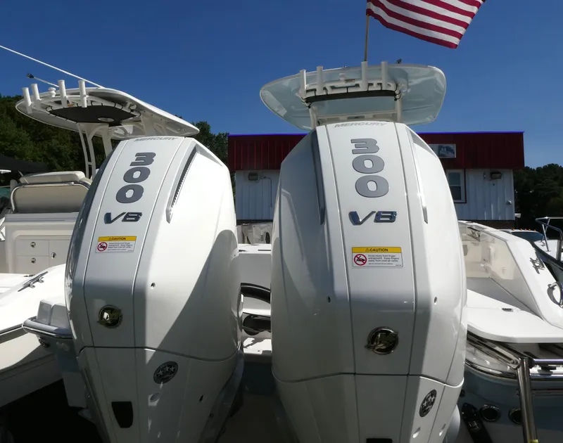Slide: The Image of Boston Whaler 280 Dauntless 2024 - 2