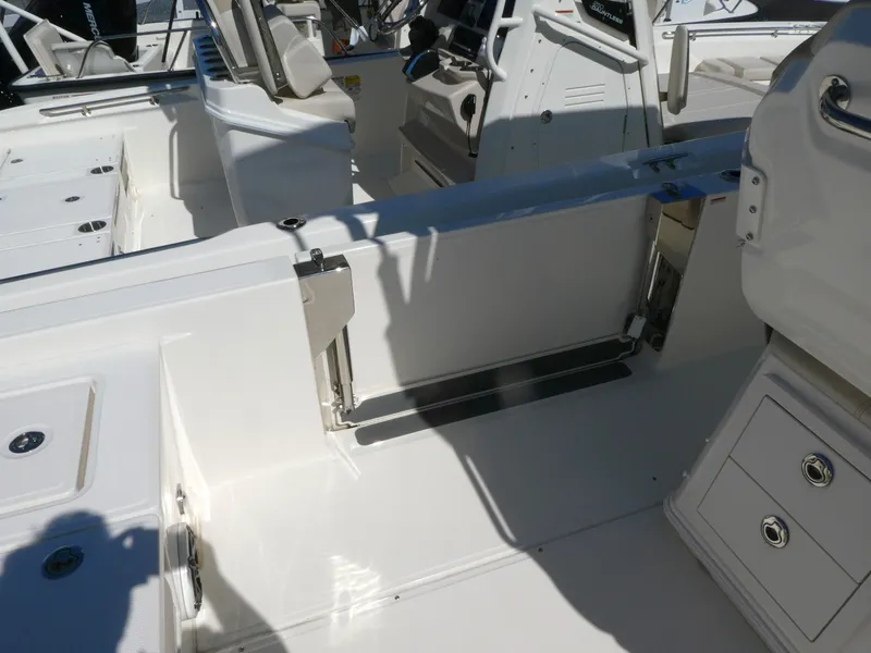 Slide: The Image of Boston Whaler 280 Dauntless 2024 - 5