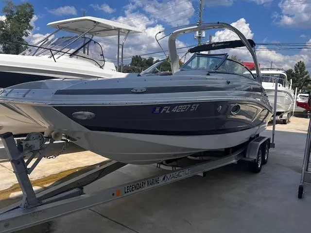 Slide: The Image of Crownline Boats Eclipse E255 XS 2021 - 1