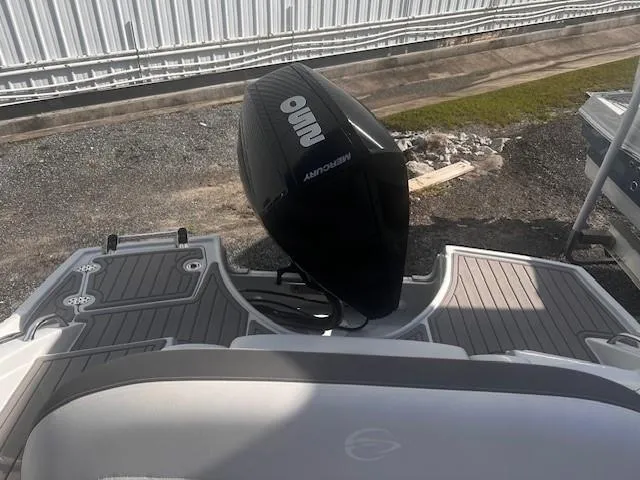 Slide: The Image of Crownline Boats Eclipse E255 XS 2021 - 16