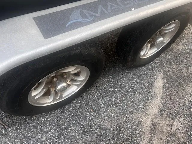 Slide: The Image of Crownline Boats Eclipse E255 XS 2021 - 18