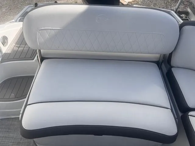 Slide: The Image of Crownline Boats Eclipse E255 XS 2021 - 7