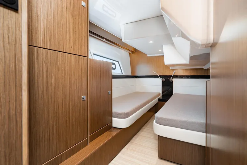 Slide: The Image of Bavaria Virtess 420 Fly 2025 - 65