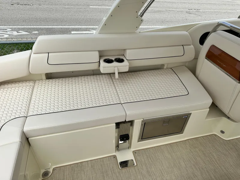 Slide: The Image of Chris-Craft Launch 31 GT 2025 - 14