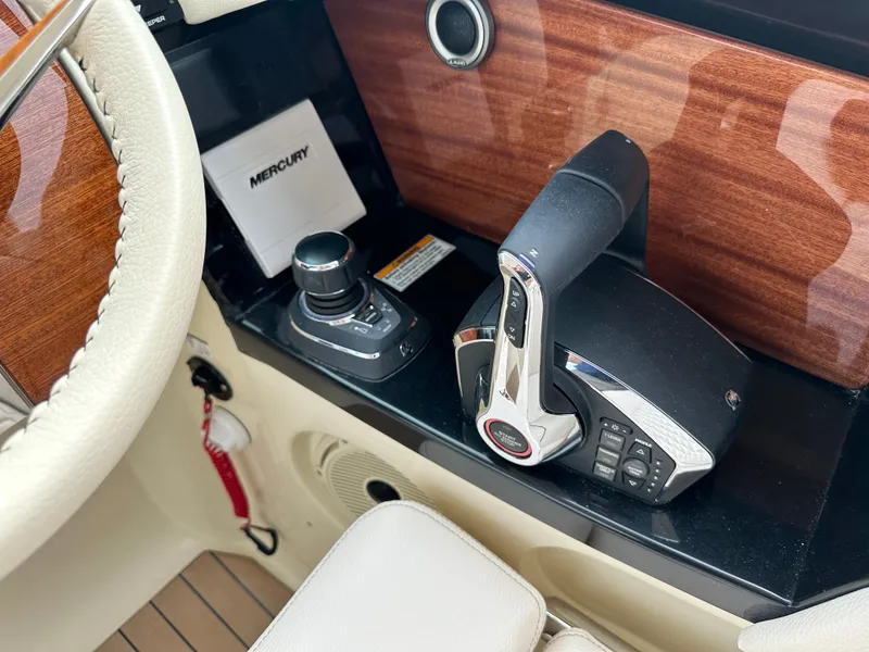 Slide: The Image of Chris-Craft Launch 31 GT 2025 - 22