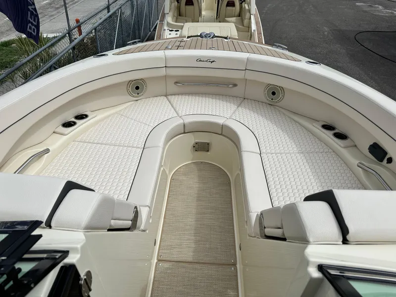 Slide: The Image of Chris-Craft Launch 31 GT 2025 - 26