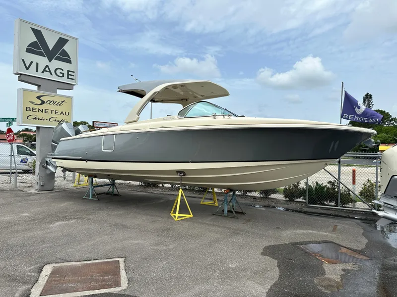 Slide: The Image of Chris-Craft Launch 31 GT 2025 - 3