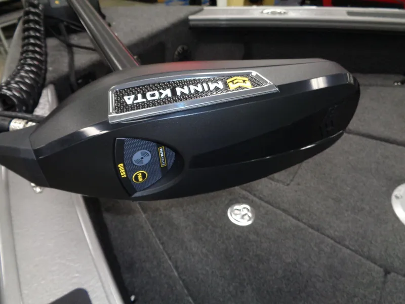 Slide: The Image of Minn Kota trolling motor on 2025 Lund 1875 Pro-V Sport boat deck. - 21
