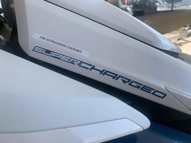 Slide: The Image of Yamaha FX Cruiser SVHO 2024 - 3