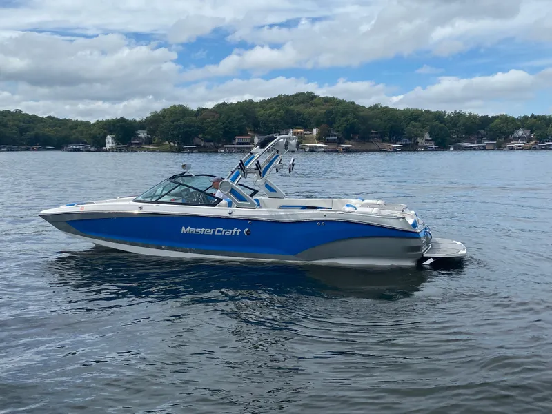 Slide: The Image of MasterCraft X26 2022 - 54