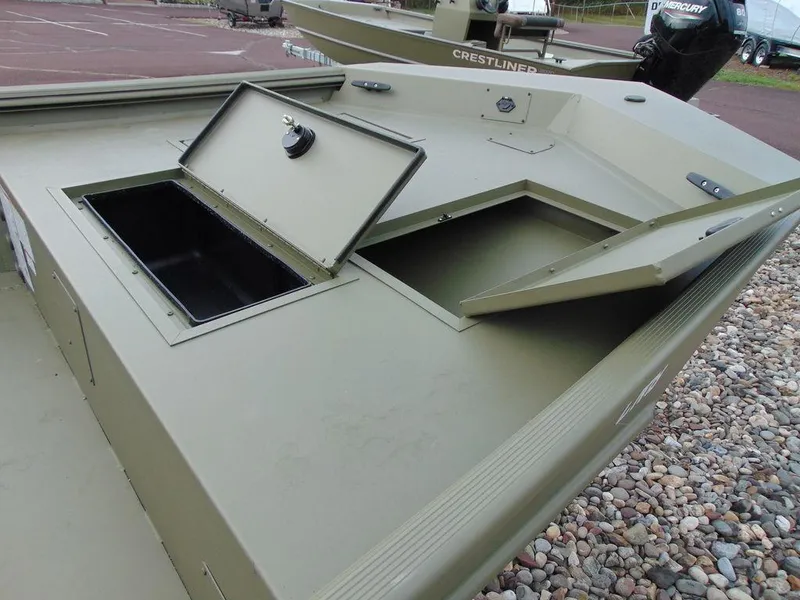 Slide: The Image of Crestliner 1860 Retriever Tunnel 2025 - 9