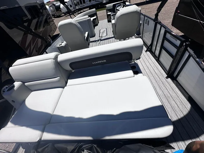 Slide: The Image of Harris Cruiser 250 2024 - 4