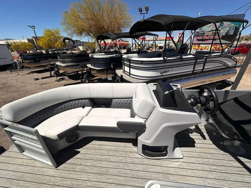 Slide: The Image of Harris Sunliner 230 2024 - 8