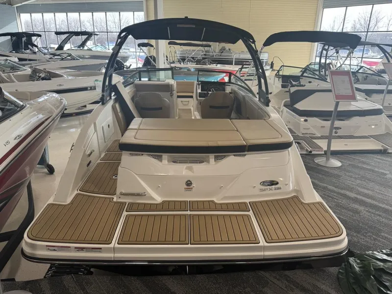 Slide: The Image of Sea Ray SPX 230 2024 - 4