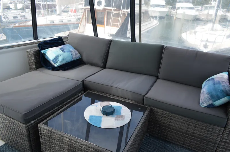 Slide: The Image of Carver 356 Aft Cabin Motor Yacht 2000 - 18