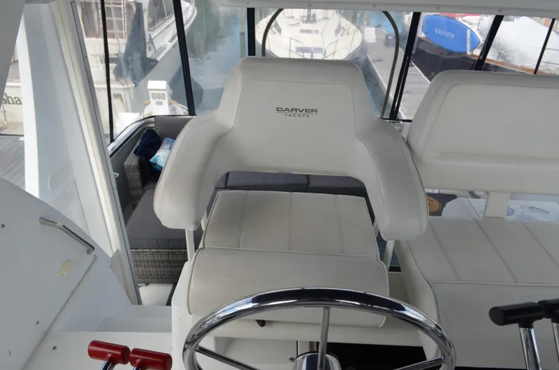 Slide: The Image of Carver 356 Aft Cabin Motor Yacht 2000 - 25