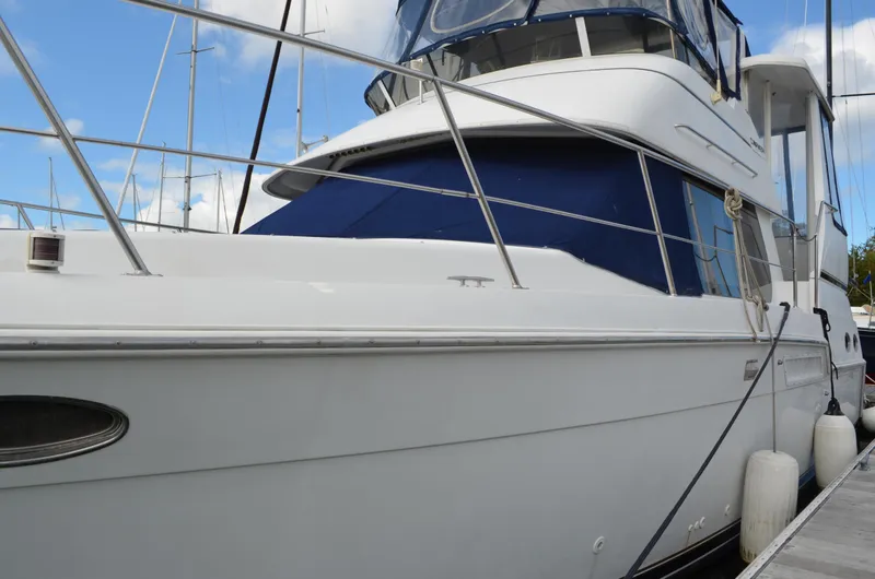 Slide: The Image of Carver 356 Aft Cabin Motor Yacht 2000 - 4