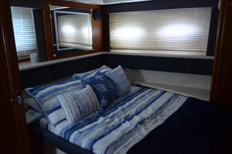 Slide: The Image of Carver 356 Aft Cabin Motor Yacht 2000 - 40
