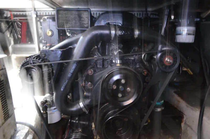 Slide: The Image of Carver 356 Aft Cabin Motor Yacht 2000 - 70