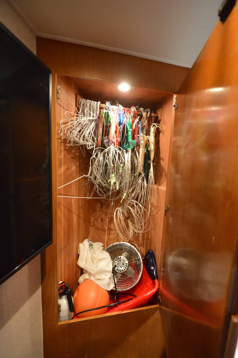 Slide: The Image of Post 42 Convertible 1998 - 64