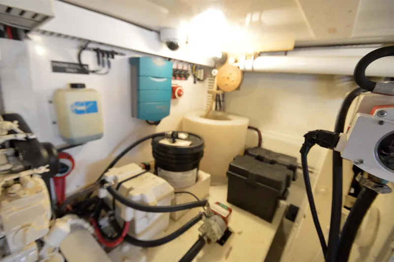 Slide: The Image of Post 42 Convertible 1998 - 73