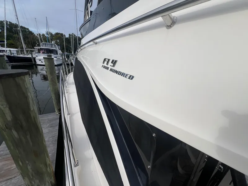 Slide: The Image of Sea Ray Fly 400 2017 - 18