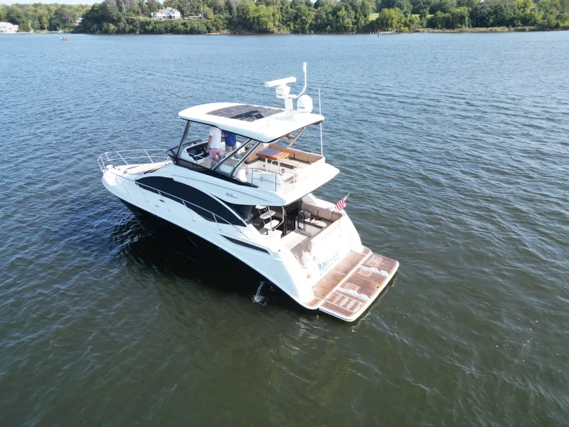 Slide: The Image of Sea Ray Fly 400 2017 - 4