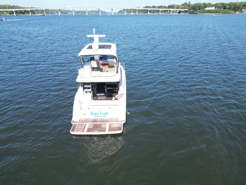 Slide: The Image of Sea Ray Fly 400 2017 - 7