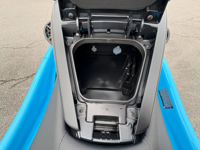 Slide: The Image of Yamaha Waverunner FX SVHO w/ Audio 2025 - 26