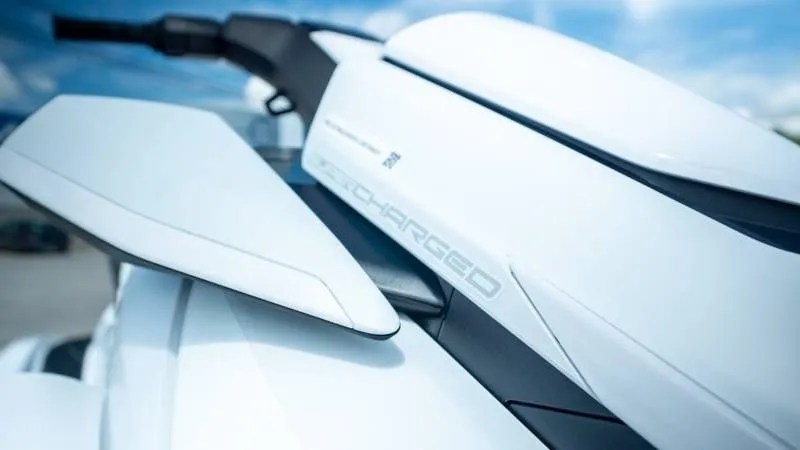 Slide: The Image of Yamaha Waverunner FX Cruiser SVHO w/ Audio 2025 - 11