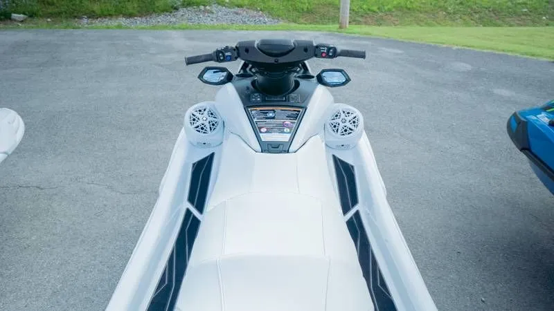 Slide: The Image of Yamaha Waverunner FX Cruiser SVHO w/ Audio 2025 - 6