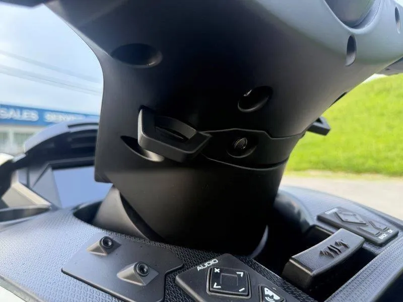 Slide: The Image of Yamaha WaveRunner FX Limited SVHO 2025 - 23