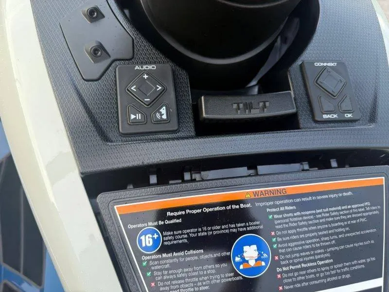 Slide: The Image of Yamaha WaveRunner FX Limited SVHO 2025 - 26