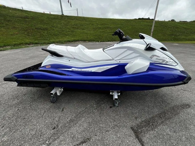 Slide: The Image of Yamaha Waverunner GP SVHO w/ Audio 2025 - 15