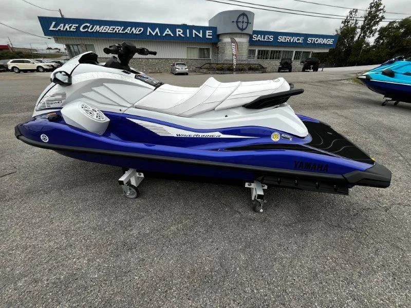 Slide: The Image of Yamaha Waverunner GP SVHO w/ Audio 2025 - 4
