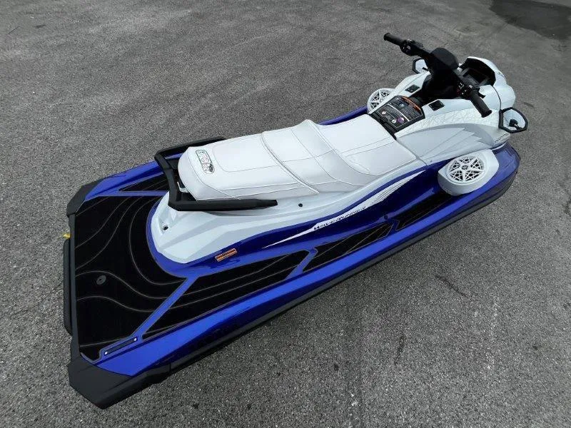 Slide: The Image of Yamaha Waverunner GP SVHO w/ Audio 2025 - 44