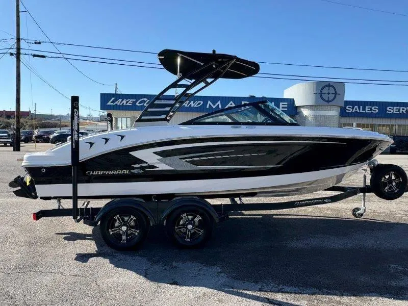 Slide: The Image of Chaparral 21 SSi 2025 - 15