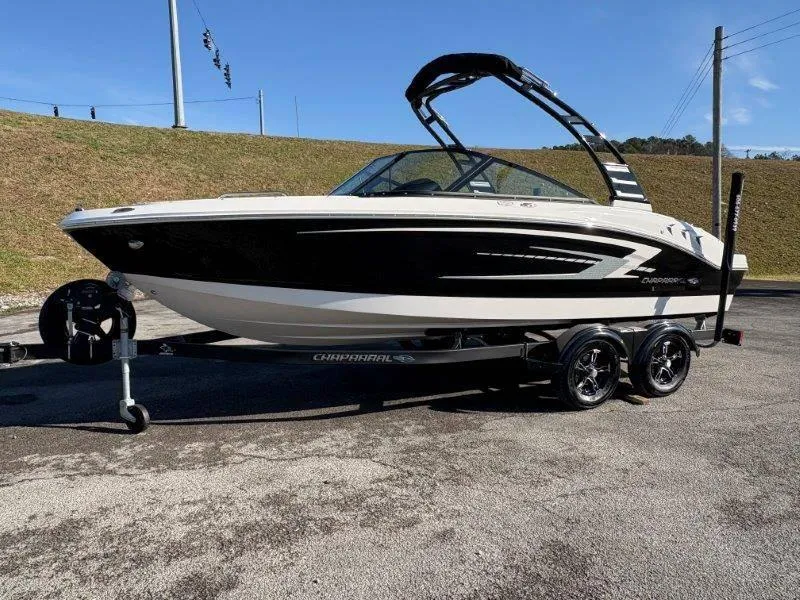 Slide: The Image of Chaparral 21 SSi 2025 - 31