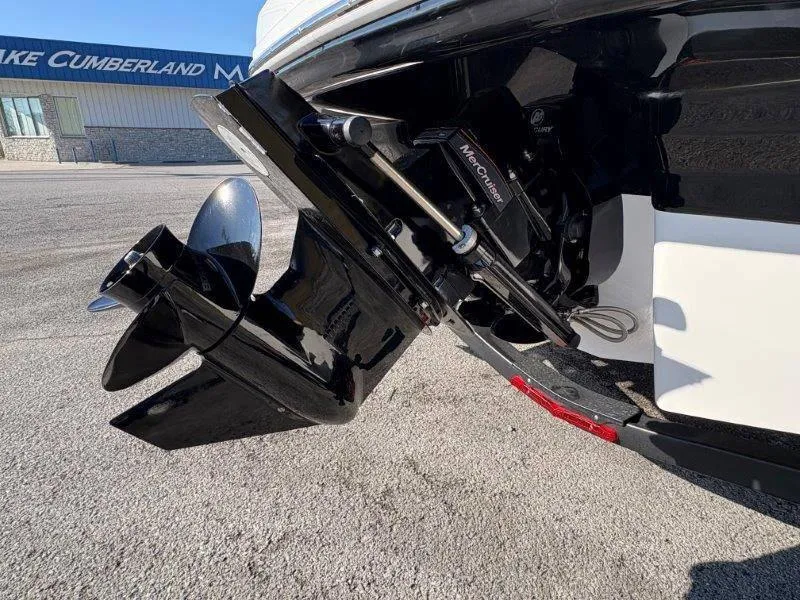 Slide: The Image of Chaparral 21 SSi 2025 - 42